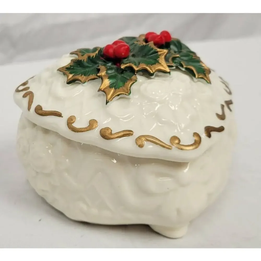 Vintage Porcelain Christmas Holly Berry Heart Ceramic Jewelry Box